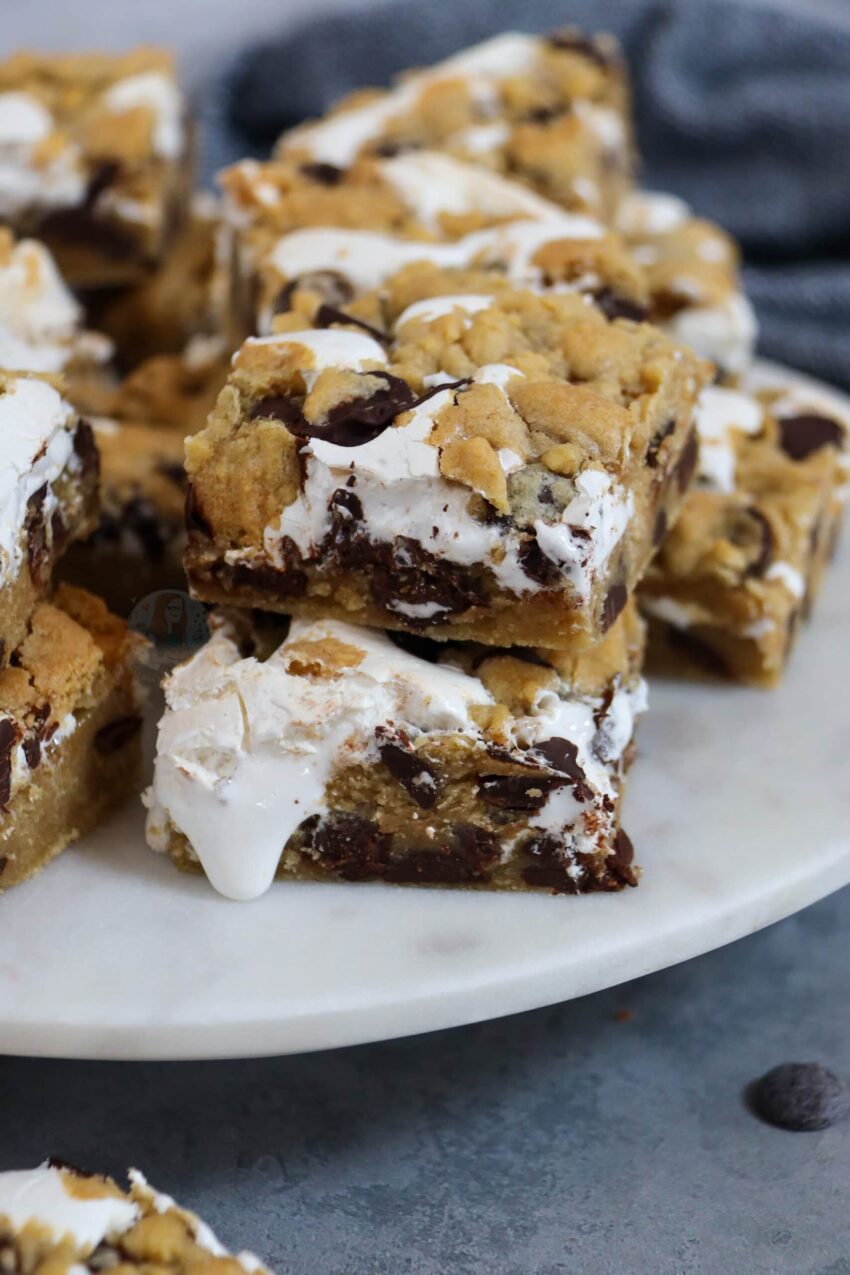 S’mores Cookie Bars!
