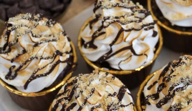 S’mores Cupcakes with Marshmallow Buttercream Frosting
