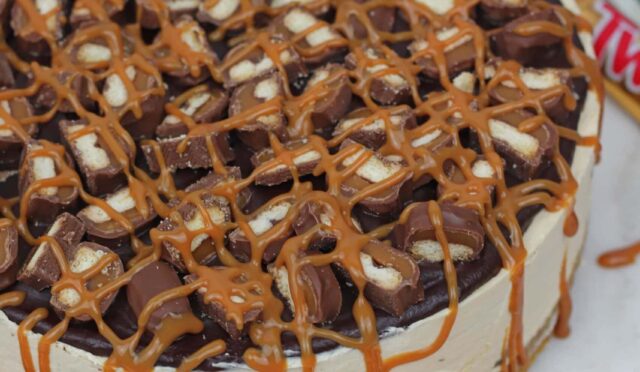 Twix Cheesecake!