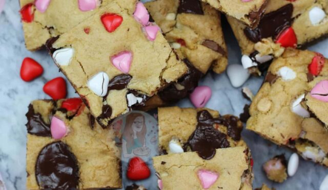 Valentines Cookie Bars!