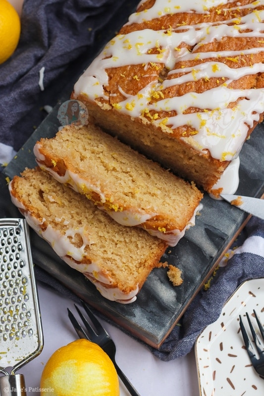 Vegan Lemon Drizzle Cake!