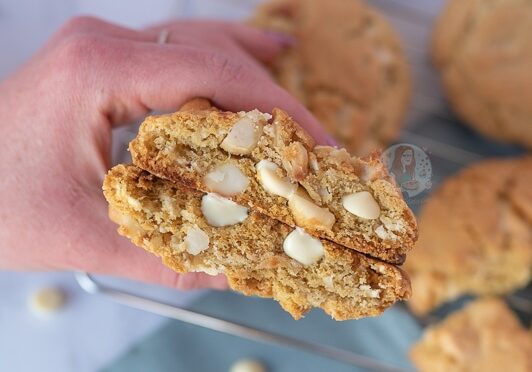 White Chocolate Macadamia Cookies!