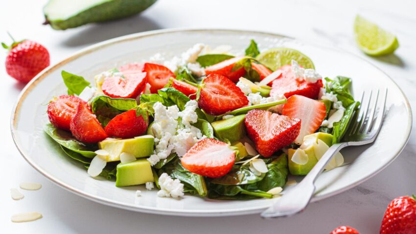 Berry Spinach Breakfast Salad with Almonds